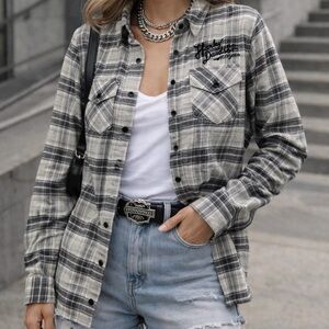 Harley-Davidson Women’s Retro Script Font Flannel Plaid Shirt, size S -BIKERCORE